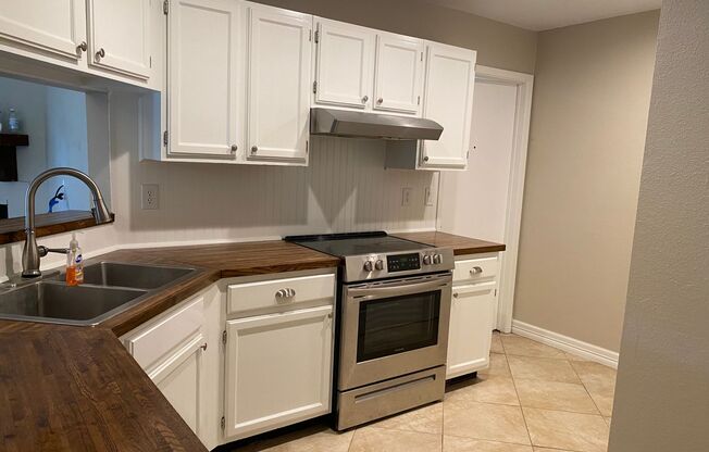 3/2 Home Available for Lease!