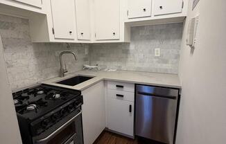 1 bed, 1 bath, $3,800, Unit 3A