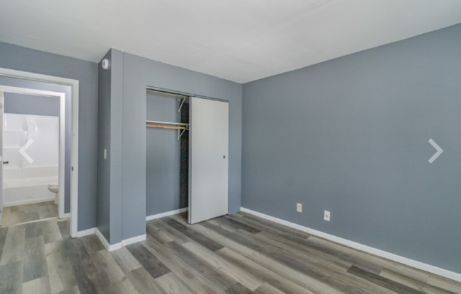 5301 - 5305 Russell -Sommerset Place