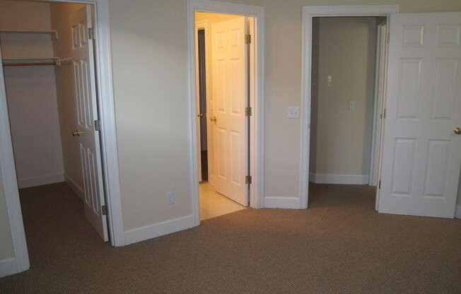 2 beds, 2.5 baths, $2,395, Unit 1528