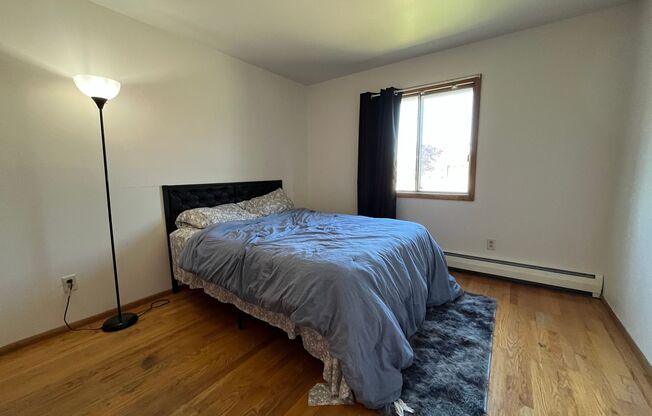 1 bed, 1 bath, $1,015, Unit 5