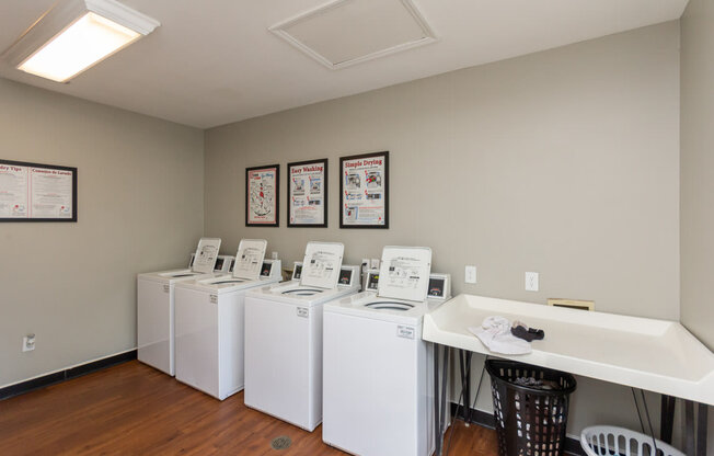 Laundry Center at Clarion Crossing Apartments, PRG Real Estate Management, Raleigh, 27606