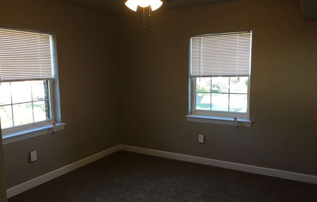 2 beds, 1 bath, $1,250