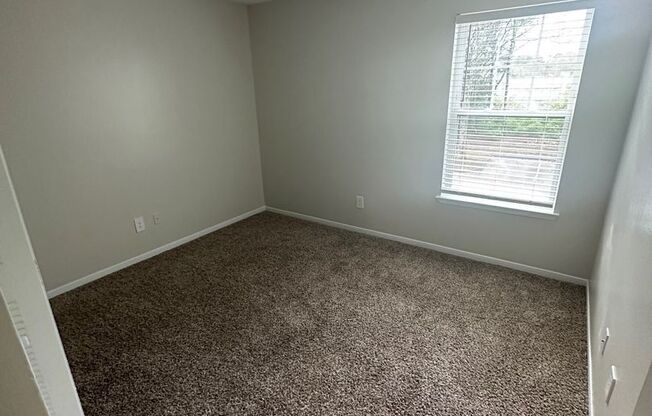 3 beds, 2 baths, 1,326 sqft, $1,870