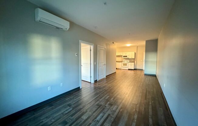 1 bed, 1 bath, 824 sqft, $1,850, Unit 206