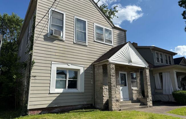 226 E Maple Street