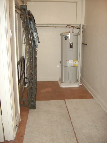 Studio, 1 bath, 465 sqft, $950, Unit 108
