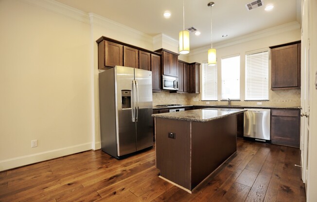 Townhome For Lease in Houston