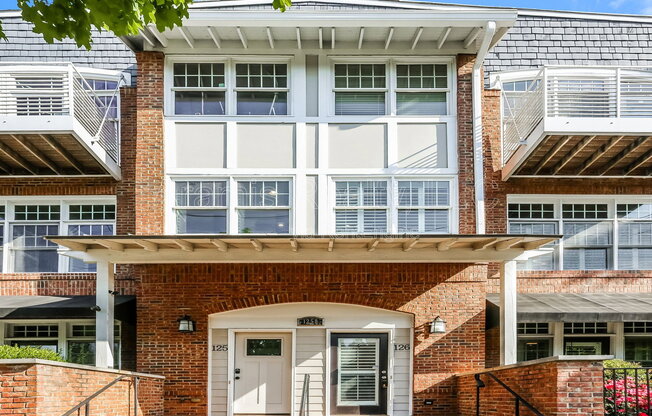 1258 DEKALB AVE NE