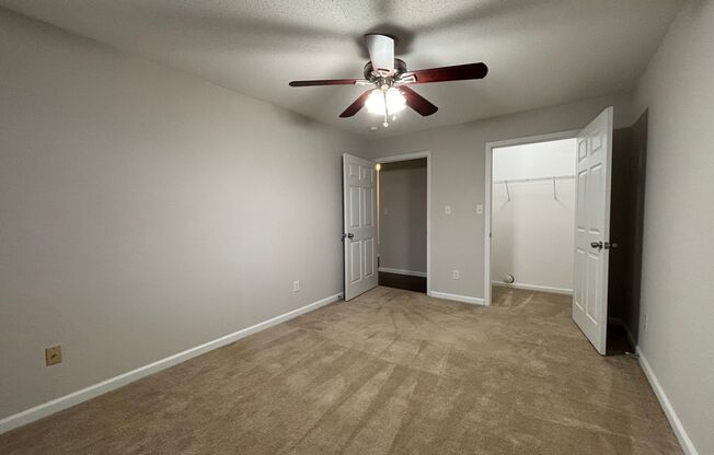 2 beds, 1.5 baths, 1,049 sqft, $1,295, Unit 220-1C ORM