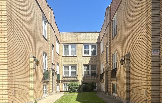 5817 SAINT LOUIS