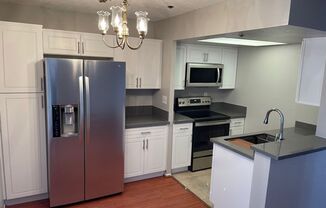 Russell Court Apartments