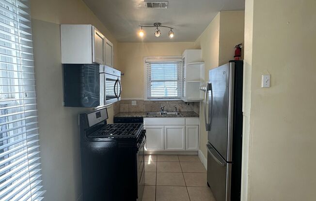 1 bed, 1 bath, $1,295