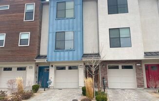 2 beds, 2.5 baths, $1,895