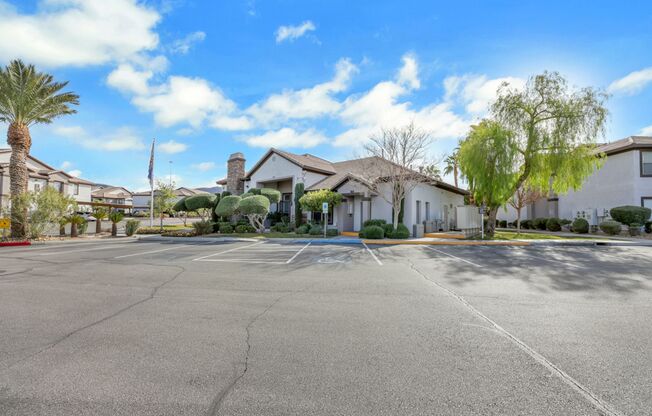 2 beds, 2 baths, $1,700, Unit # 1711