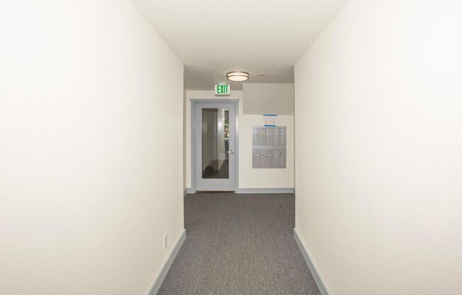 2 beds, 1.5 baths, 900 sqft, $1,695, Unit 950-201