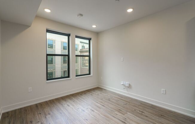 Studio, 1 bath, $1,265, Unit 1050 N 4th St. Apt. 304