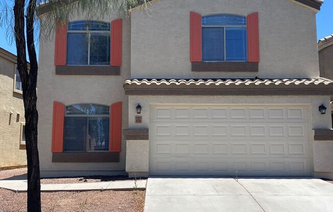 4 Bedroom, 3 bath, two story with loft in Glendale