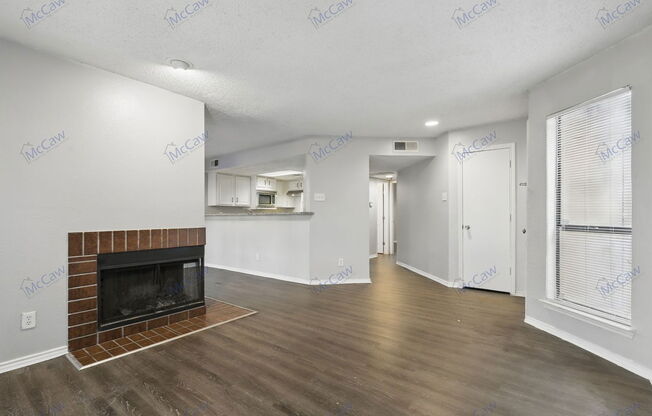 1513 E I 30 HWY