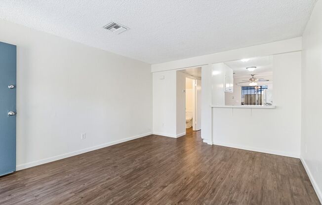 3 beds, 1.5 baths, 1,110 sqft, $2,950, Unit 16