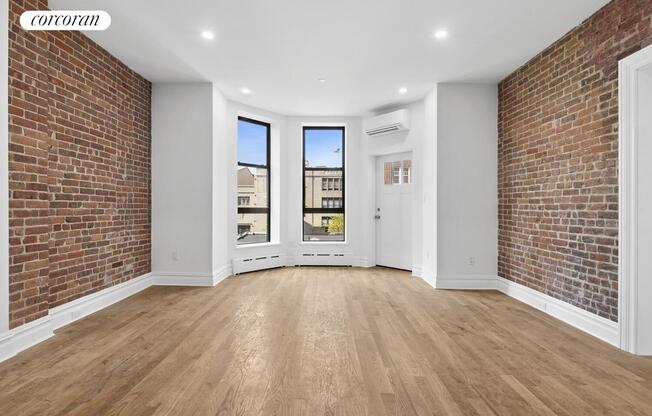 372 CLINTON AVE