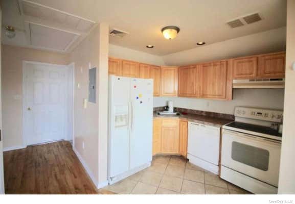 2 beds, 2 baths, 800 sqft, $2,250