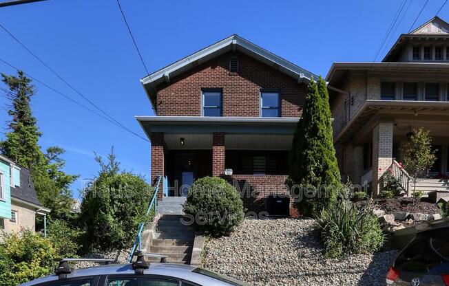 211 LENOX AVE