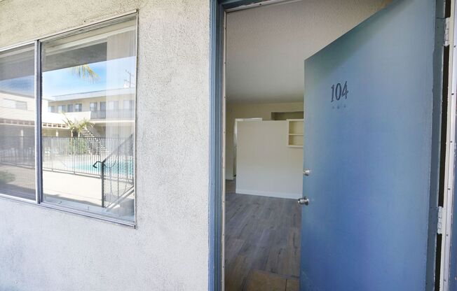 Studio, 1 bath, 355 sqft, $1,500, Unit 104