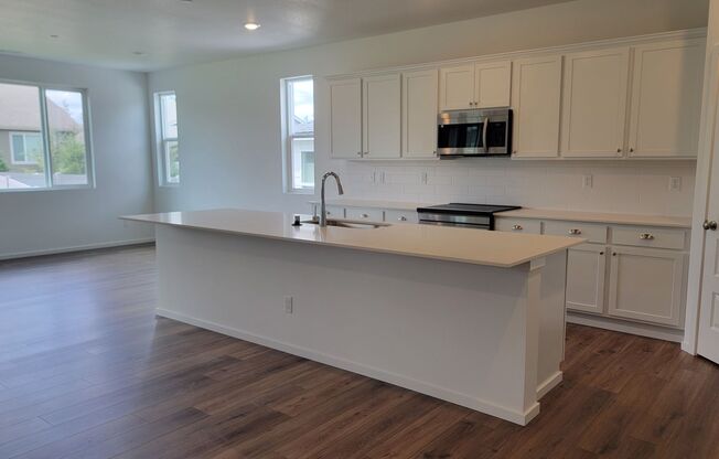 Brand New 3-Bedroom Home In Eagle Ridge