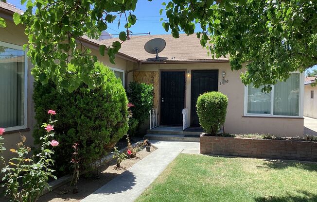 3452 - 3458 E. Clinton Ave Fresno