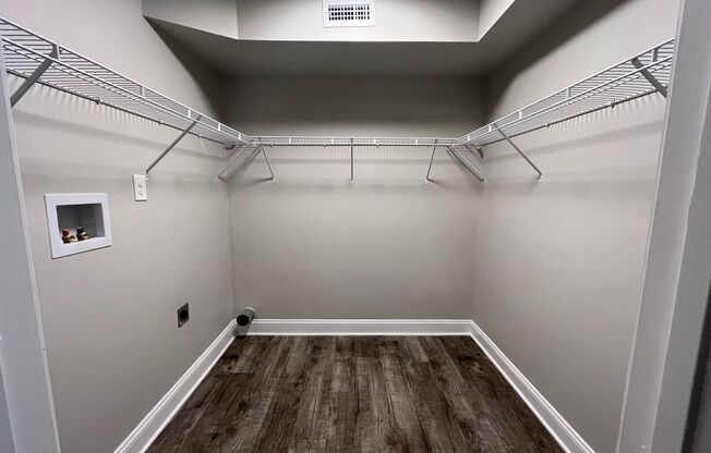 1 bed, 1 bath, 650 sqft, $1,253, Unit Sharps Ridge- 26