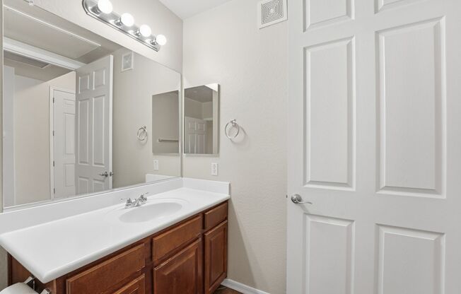 2 beds, 2 baths, $1,595