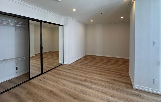 2 beds, 2.5 baths, 1,700 sqft, $4,550, Unit 508