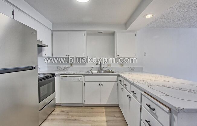 2 beds, 1 bath, 725 sqft, $1,395, Unit WKAL218-2