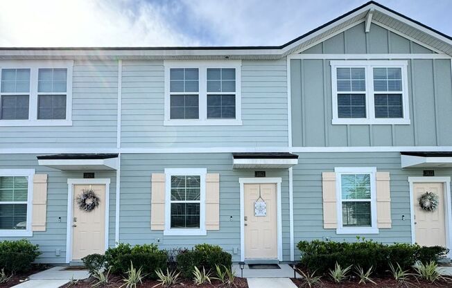 Beautiful Oakleaf Plantation Townhome w/ Two Primary Suites