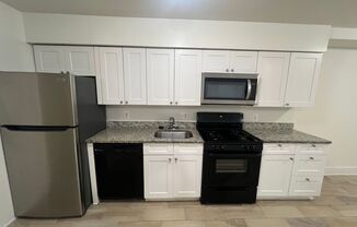 2 beds, 1 bath, $1,400, Unit 5227-104