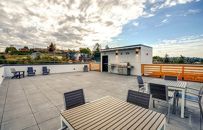Studio, 1 bath, 311 sqft, $1,315, Unit 316