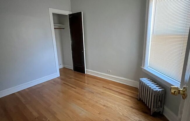 2 beds, 1 bath, 900 sqft, $1,500, Unit 3