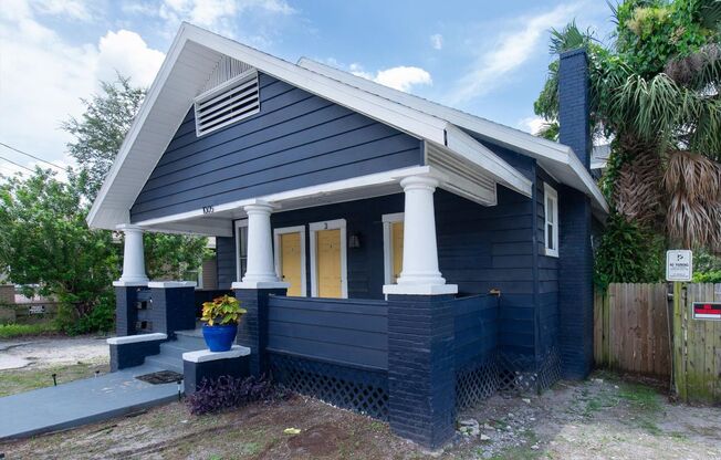 1005 E Lake Ave