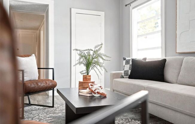2 beds, 1 bath, $1,395