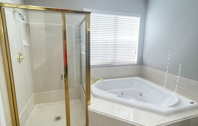 3 beds, 2.5 baths, $3,300