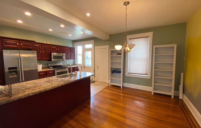 Charming 3 Bedroom/1.5 Bathroom Townhome in Waverly, MD with Detached Garage!