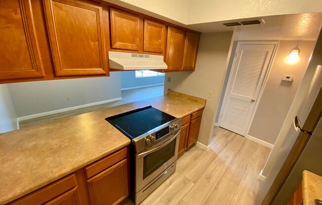 2 beds, 2 baths, $1,595, Unit # 225