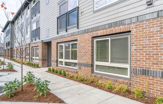 1 bed, 1 bath, 754 sqft, $1,650, Unit 213