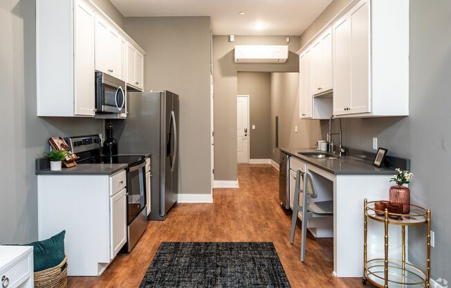 Studio, 1 bath, 480 sqft, $1,200, Unit 617