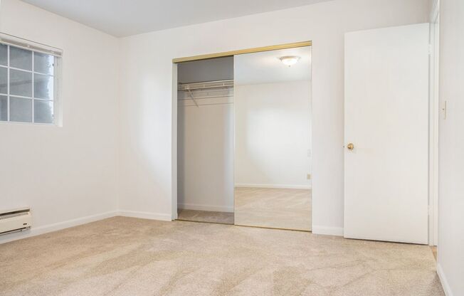 2 beds, 1 bath, $2,650, Unit 863-A