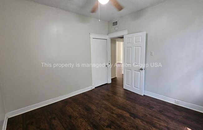 2 beds, 1 bath, 712 sqft, $1,150