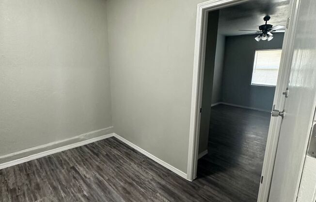 3 beds, 1 bath, $1,295