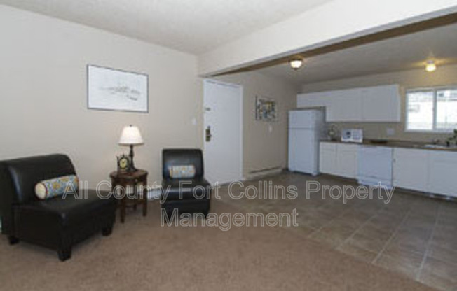 1818 PECAN ST