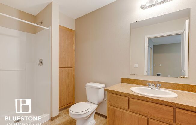 2 beds, 2 baths, 1,015 sqft, $1,450, Unit 1276-104